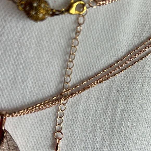 Copper leaf necklace. Nature inspired design with realistic leaf details - Picture 3 of 3